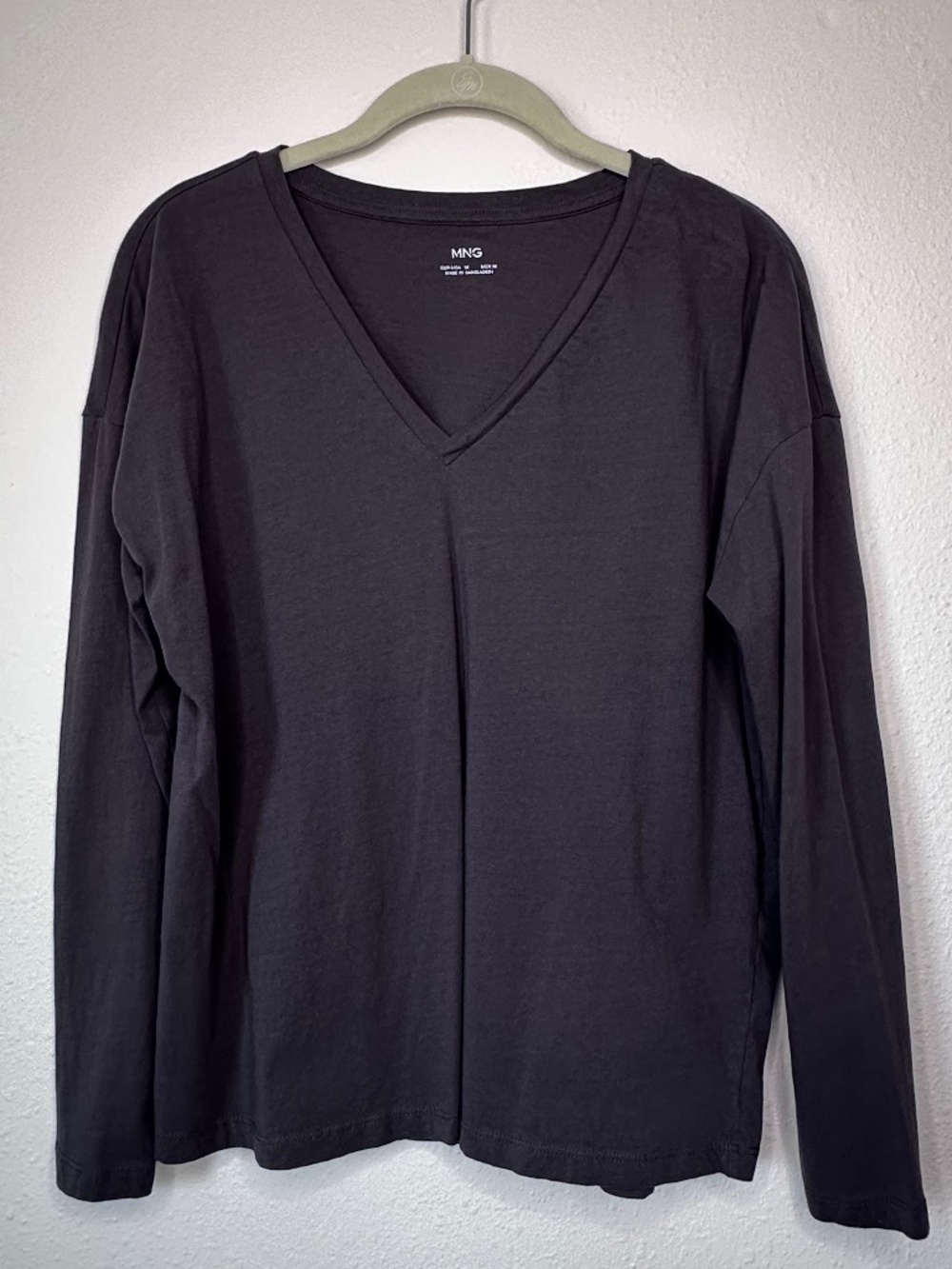 Mango (MNG) Women's Long Sleeve V-Neck Top, Charcoal Grey, Sz Medium